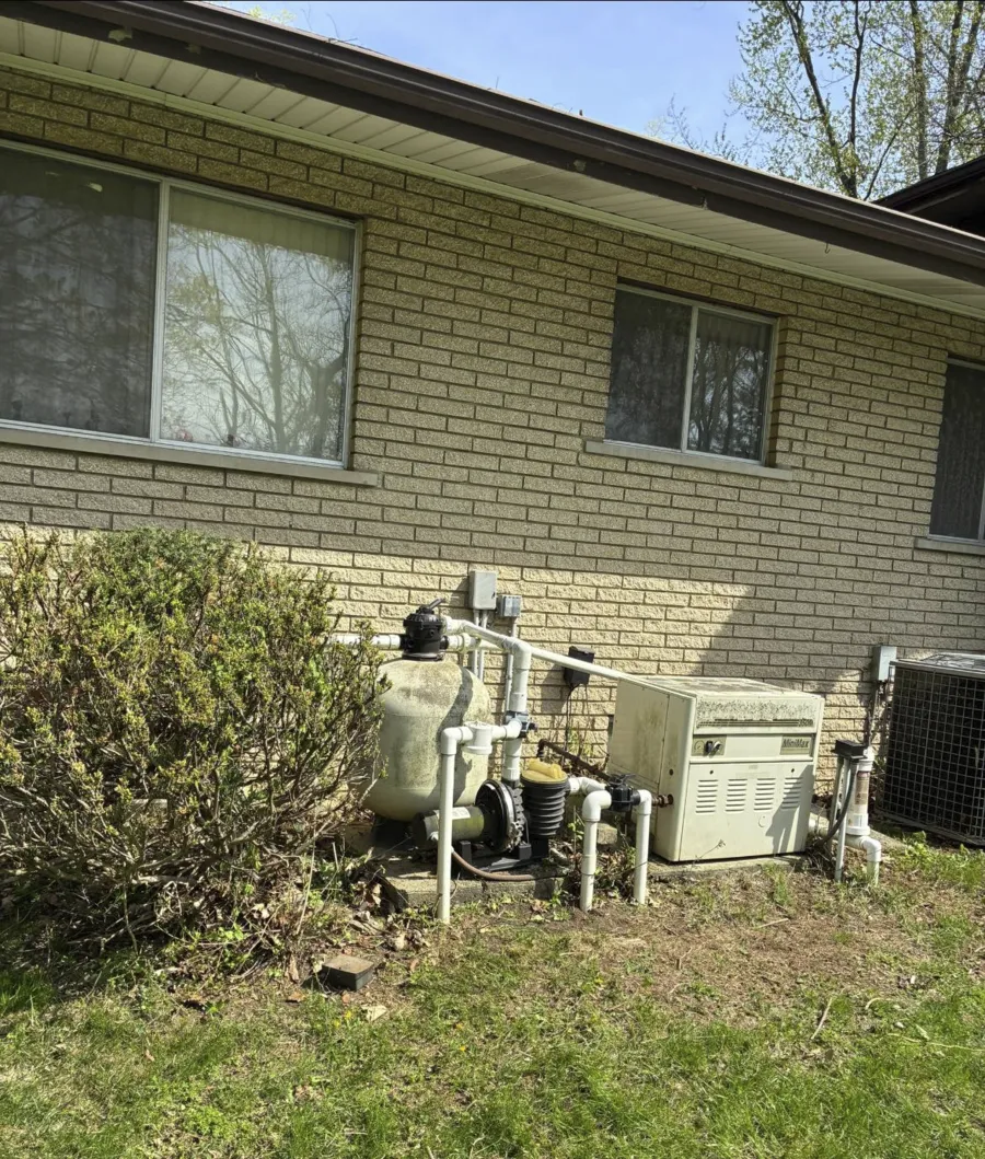 Clean yard after Junky Rabbit yard cleanup and debris hauling Detroit